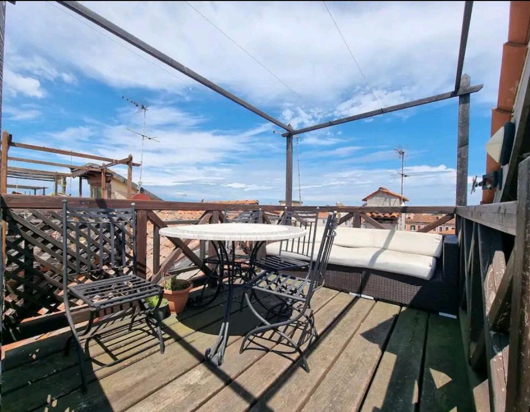 Biennale Terrace Apartamento Veneza